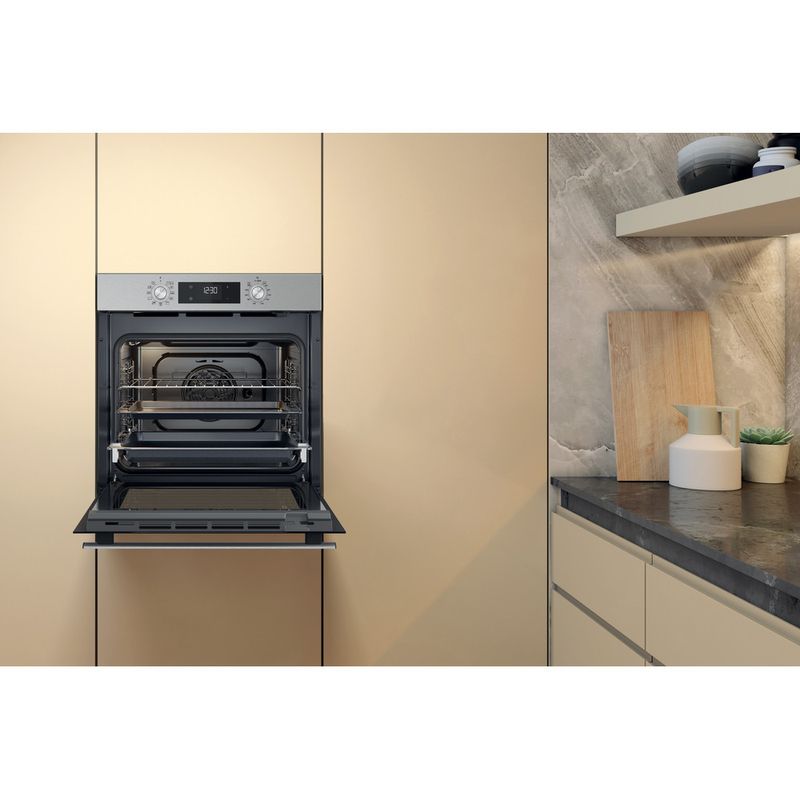 Whirlpool Horno Encastre OMR58HU1X Eléctrico A + Lifestyle frontal open