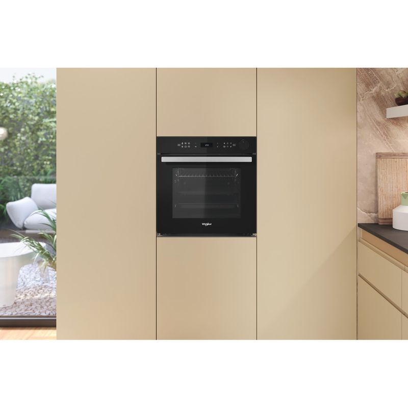 Whirlpool Horno Encastre AKZ9S 8270 NB Eléctrico A + Lifestyle frontal