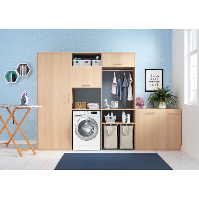 Indesit-Lavadora-Libre-instalacion-BWE-111496X-WSV-SPT-Blanco-Cargador-frontal-A-Lifestyle-frontal