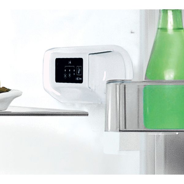 Indesit-Combinacion-de-frigorifico---congelador-Libre-instalacion-LI9-S2E-W-Blanco-global-2-doors-Lifestyle-control-panel