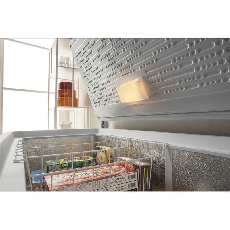 Indesit-Congelador-Libre-instalacion-OS-2A-300-H-Blanco-Lifestyle-perspective-open