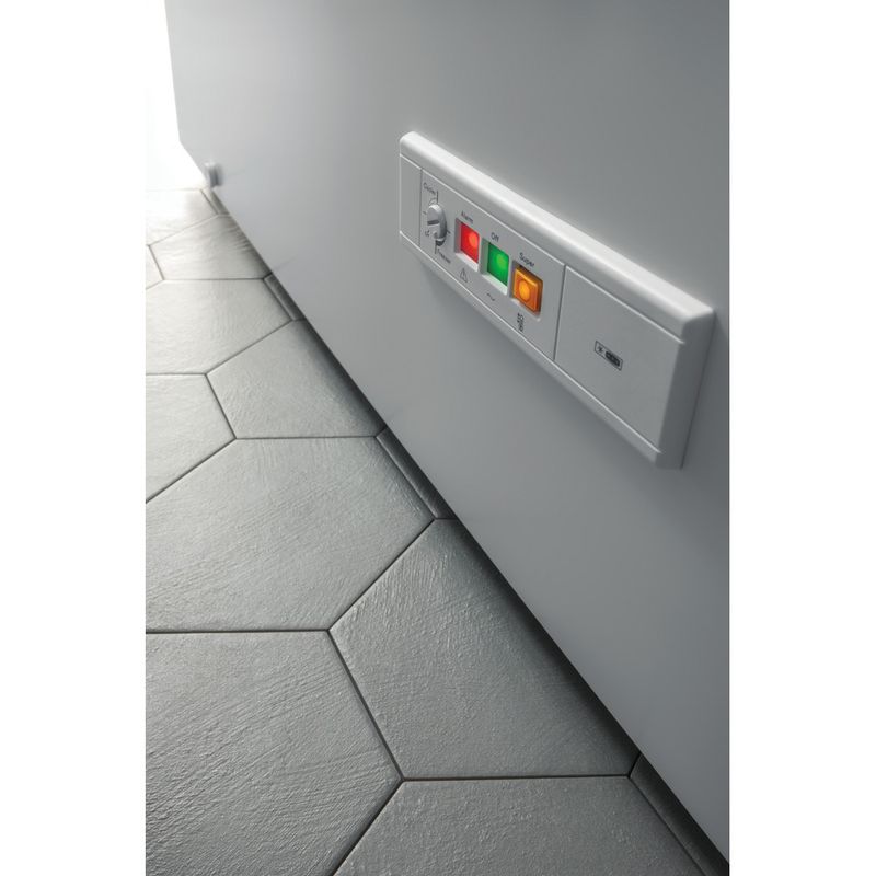 Indesit-Congelador-Libre-instalacion-OS-2A-300-H-Blanco-Lifestyle-control-panel
