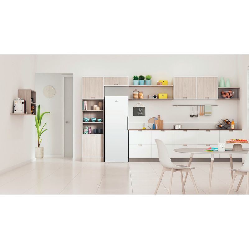 Indesit-Congelador-Libre-instalacion-UI6-F2T-W-Blanco-global-Lifestyle-frontal