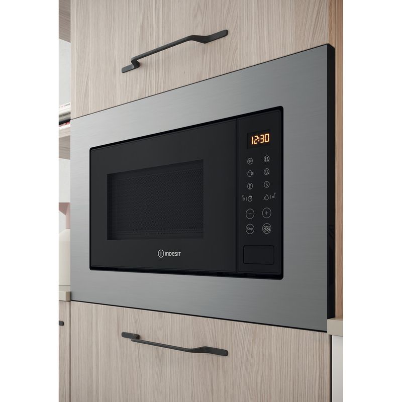Indesit-Microondas-Encastre-MWI-120-GX-Acero-inoxidable-Electronico-20-MW---Funcion-Grill-800-Lifestyle-perspective